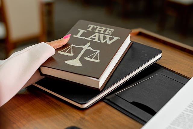 Read more about the article The Path to a Legal Career: What to Consider When Choosing Law School